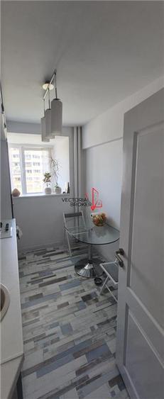 Apartament cu 3 camere decomandat, mobilat în Basarabia