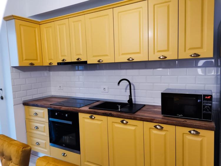 Inchiriez apartament doua camere cu loc de parcare Prima Onestilor - 1