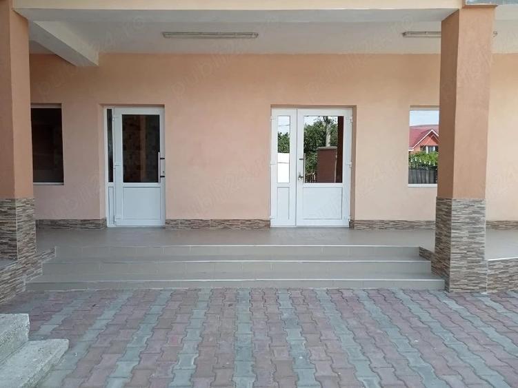 Spațiu comercial, de 120 mp, în Central