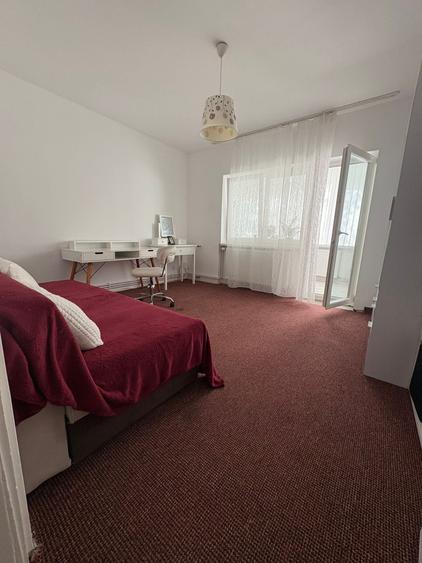 Apartament cu 2 camere decomandat în Medicină