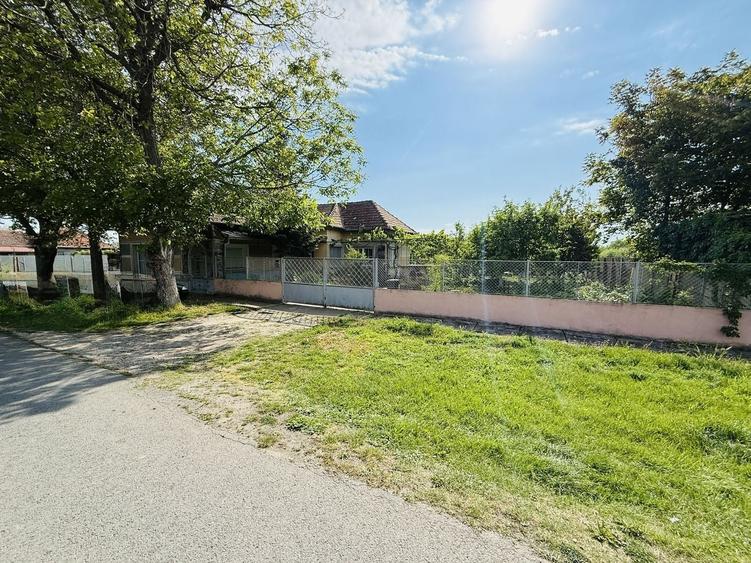 Teren Construcții intravilan de 1464 mp, în Ciarda Roșie