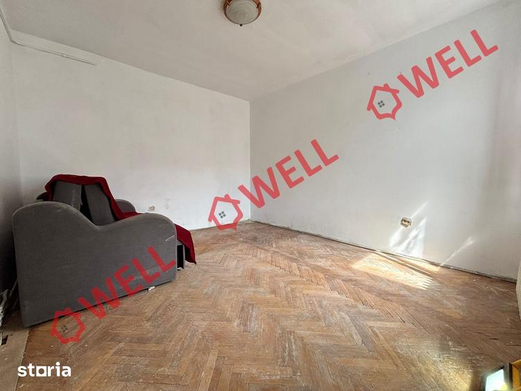 Apartament cu 3 camere decomandat în Sud