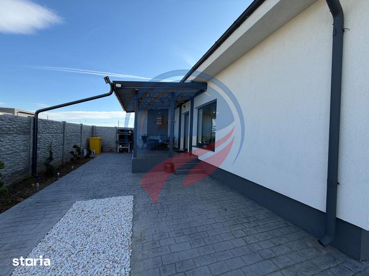 Casă cu 4 camere cu Teren 350 Mp în Brazda lui Novac