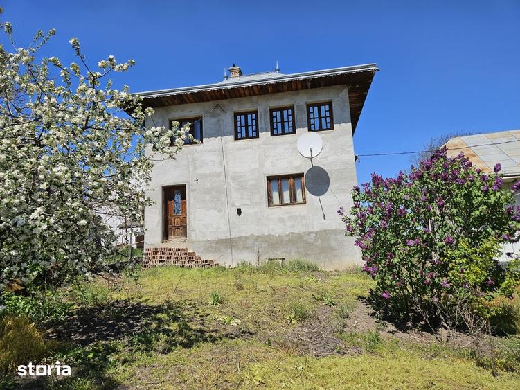 Casă cu 3 camere cu Teren 2500 Mp în Bosanci