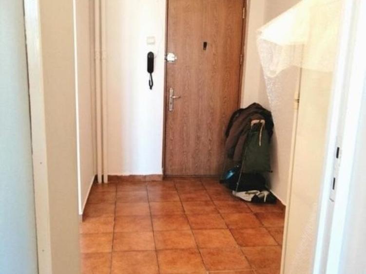 Garsonieră decomandată în Drumul Taberei