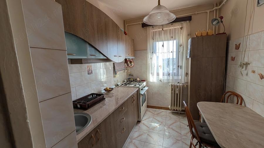 Apartament cu 3 camere decomandat în Nord