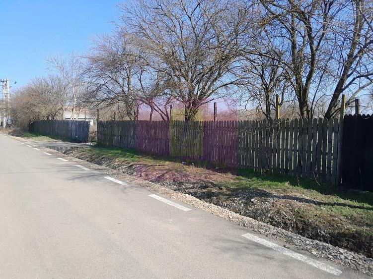 Teren de 2000 mp, în Chiroiu-Satu Nou