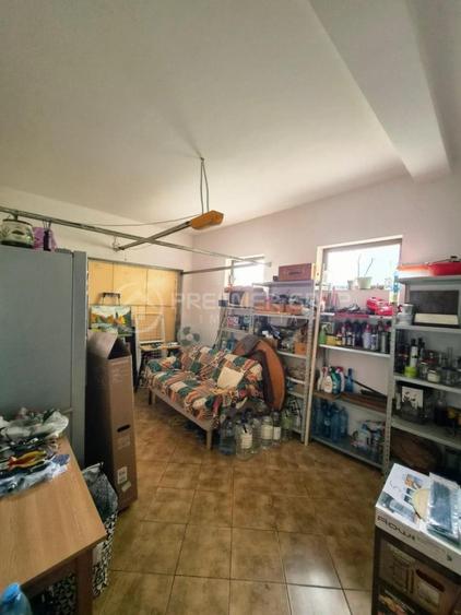 Casă individuală cu 5 camere cu Piscina în Valea Lupului