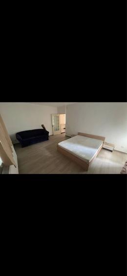 Apartament cu 2 camere decomandat în Rovine