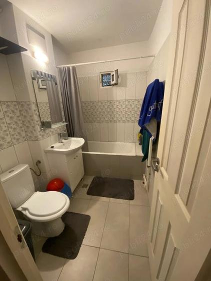 Apartament cu 3 camere decomandat în Spitalul Județean