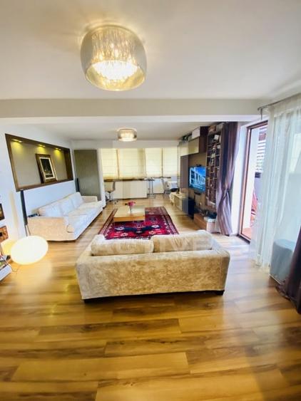 Apartament cu 3 camere semidecomandat, mobilat în Gheorgheni