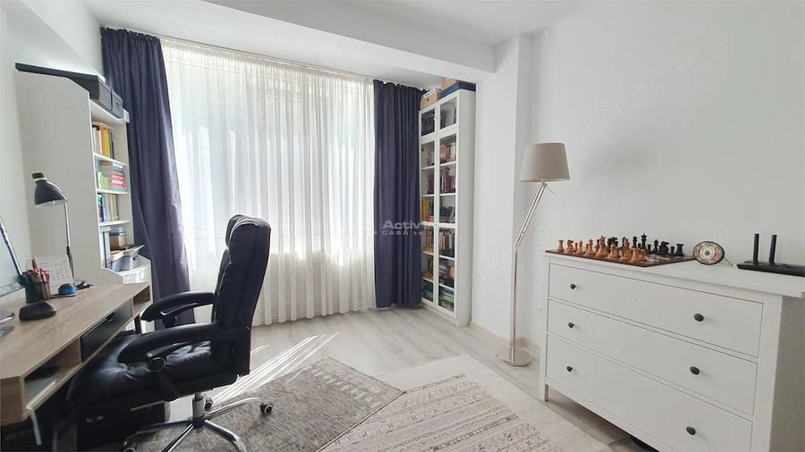 Apartament cu 3 camere decomandat în Poieni-Suceava
