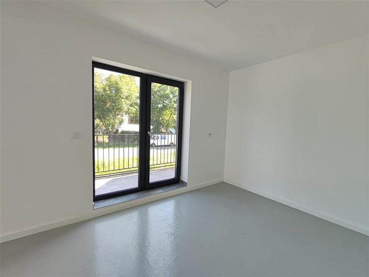 Duplex cu 4 camere cu Canalizare în Bartolomeu