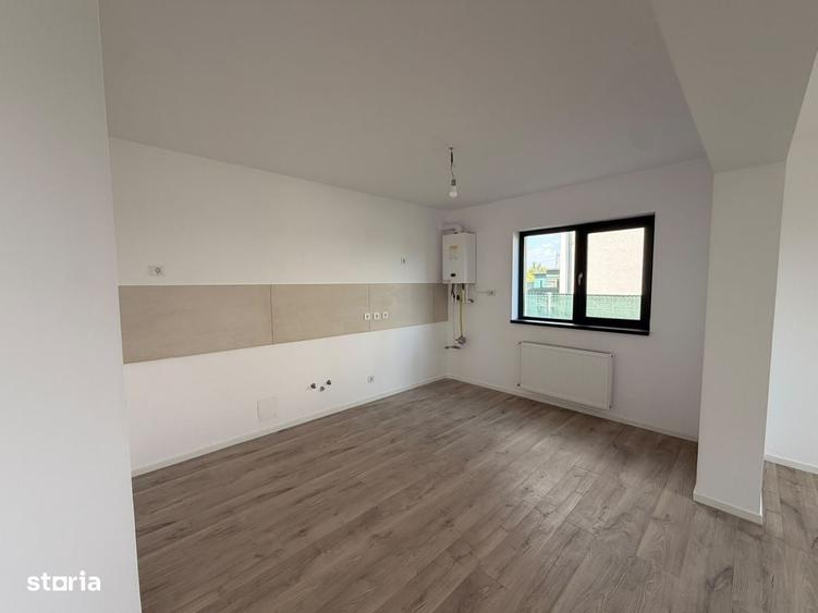 Casă cu 4 camere în Balotești