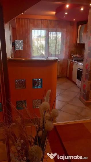 Apartament cu 3 camere decomandat în Nufărul