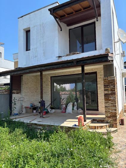 Casă individuală cu 4 camere cu Teren 300 Mp în Cernica