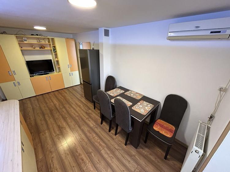 Apartament cu 2 camere decomandat în Girocului