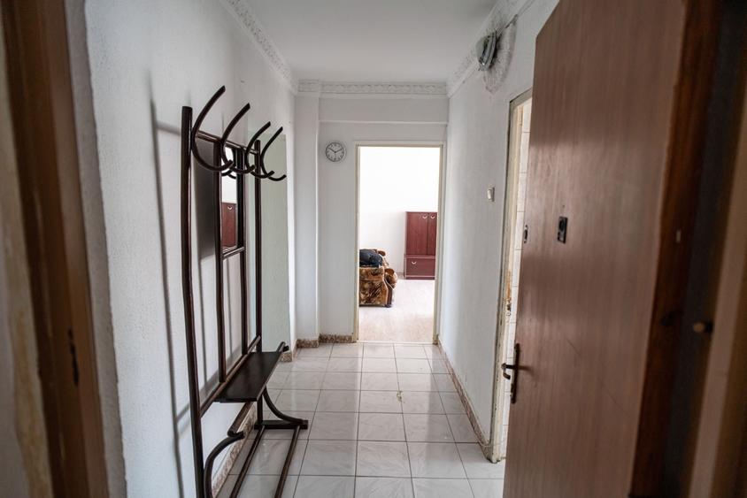Apartament cu 3 camere decomandat în Mărășești