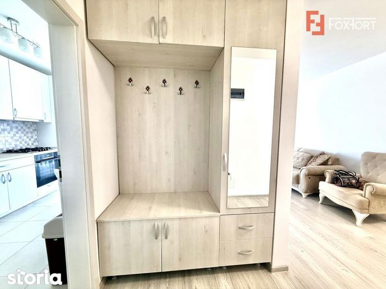 Apartament cu 2 camere semidecomandat, mobilat în Est