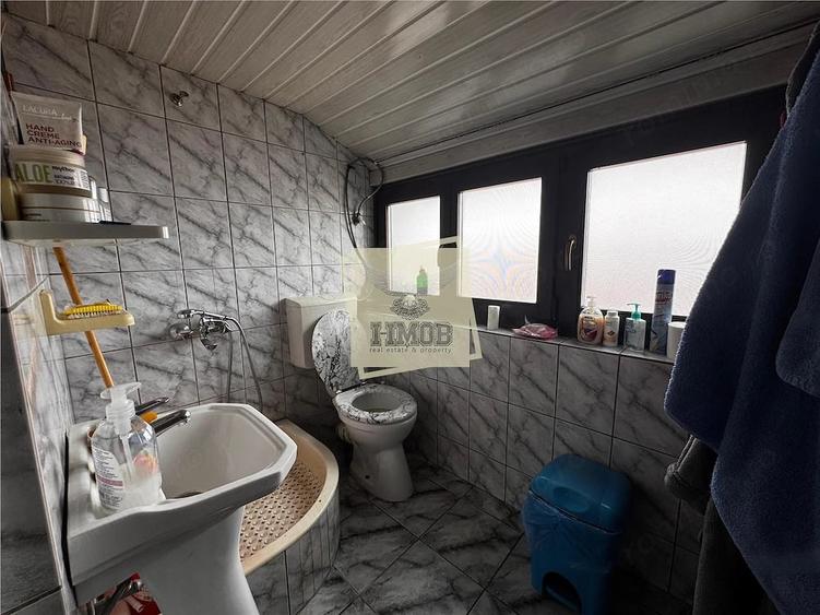 Casă cu 10 camere cu Teren 450 Mp în Central