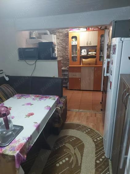 Casă cu 3 camere cu Teren 2200 Mp în Central