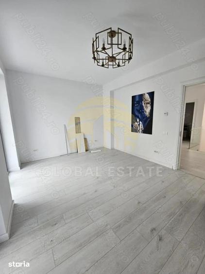 Casă cu 6 camere cu Teren 141 Mp în Obor