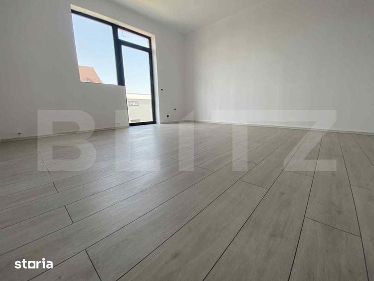 Casă cu 4 camere cu Teren 300 Mp în Malu Mare