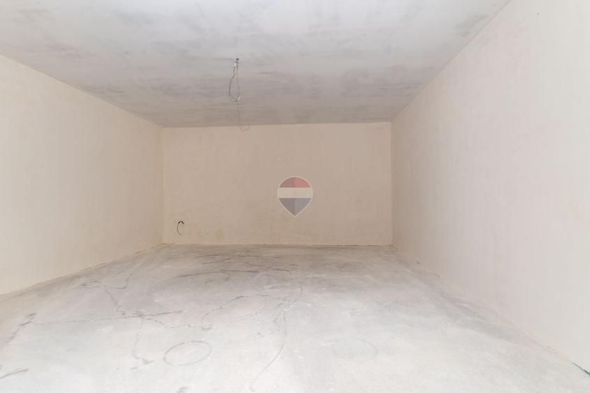 Duplex cu 6 camere cu Teren 400 Mp în Sud