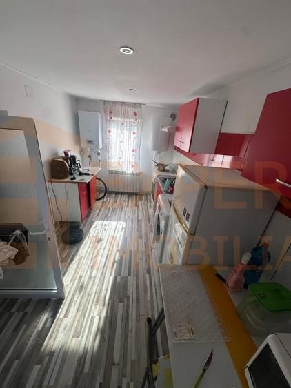 Apartament cu 2 camere decomandat, mobilat în Ultracentral