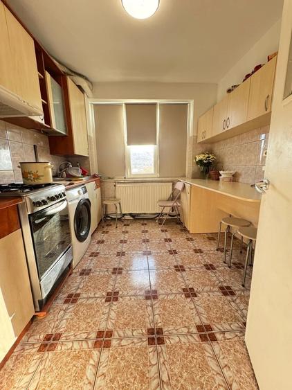 Apartament cu 3 camere decomandat în Alexandru cel Bun