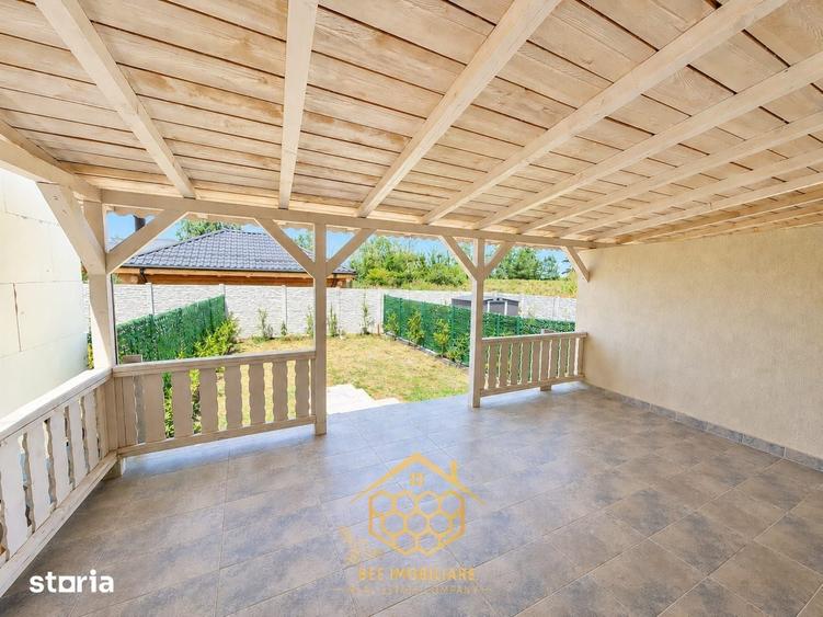 Casă cu 3 camere cu Teren 220 Mp în Bucovăț