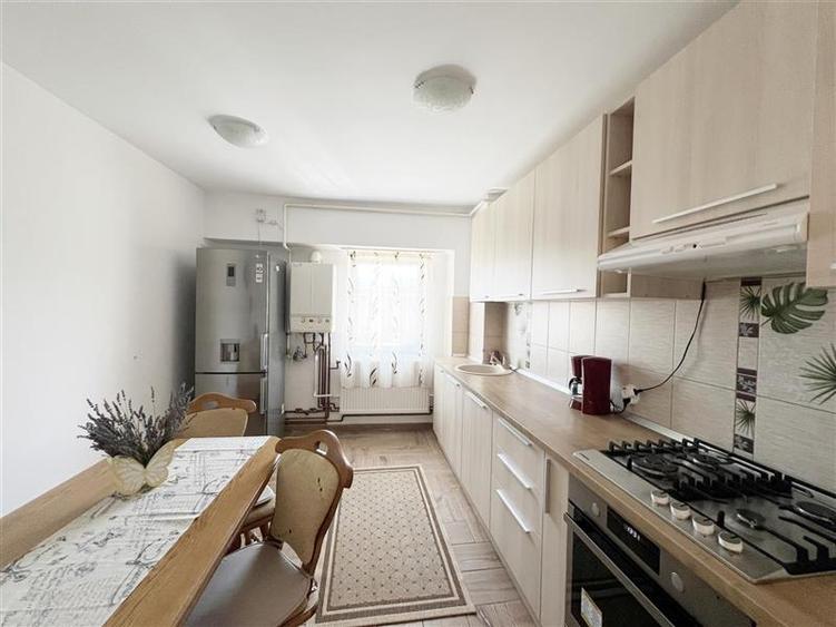 Apartament 2 camere etaj intermediar intrare Racadau - 7