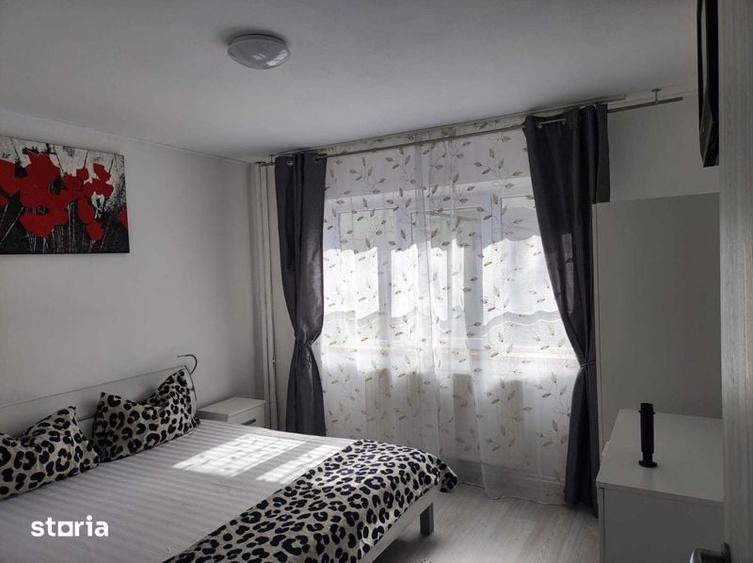 Apartament cu 4 camere în Calea București