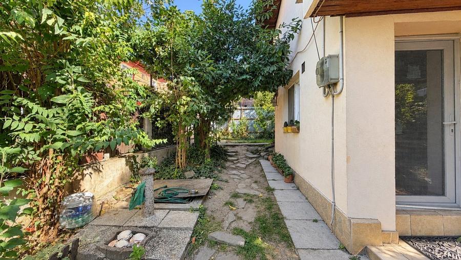 Casă individuală cu 3 camere cu Canalizare în Fundeni