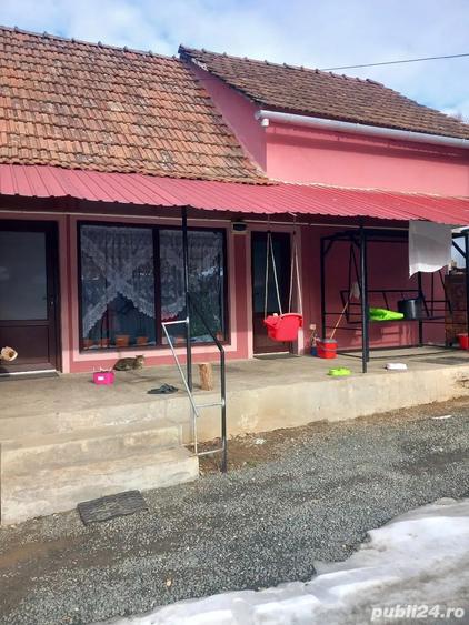 Casă cu 4 camere în Central