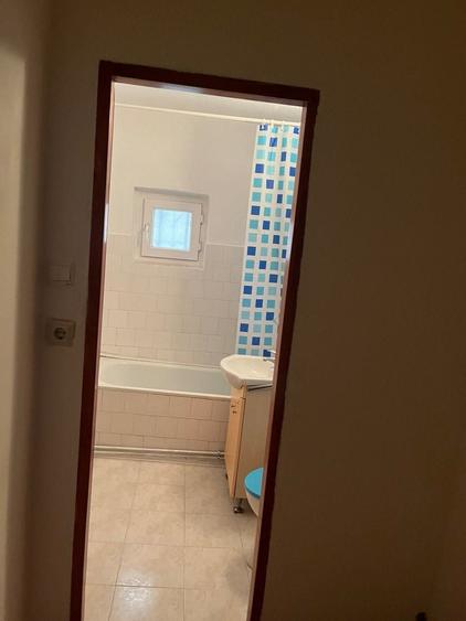 Apartament cu 3 camere decomandat în Aradului
