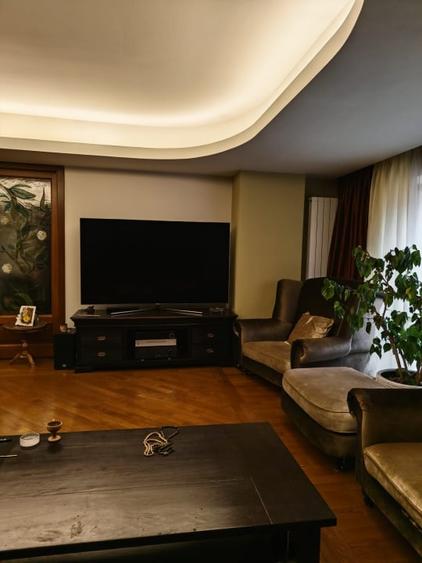 Apartament cu 4 camere decomandat, mobilat în Unirii