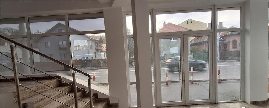 Spațiu comercial, de 1,013 mp, în Central