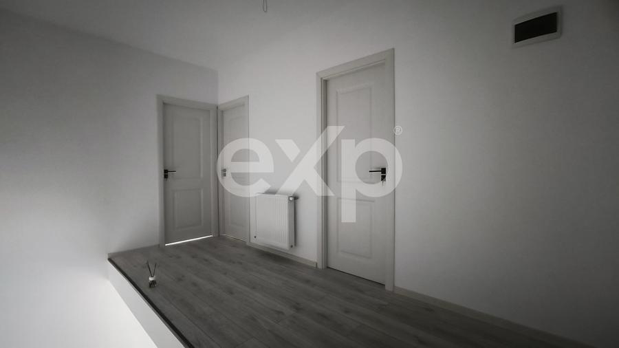 Casă cu 4 camere cu Canalizare în Trivale Platou