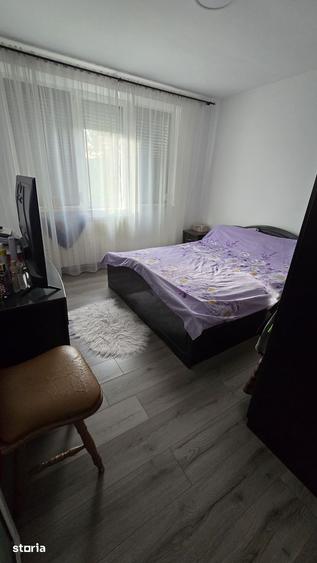 Apartament cu 3 camere în Micro 17