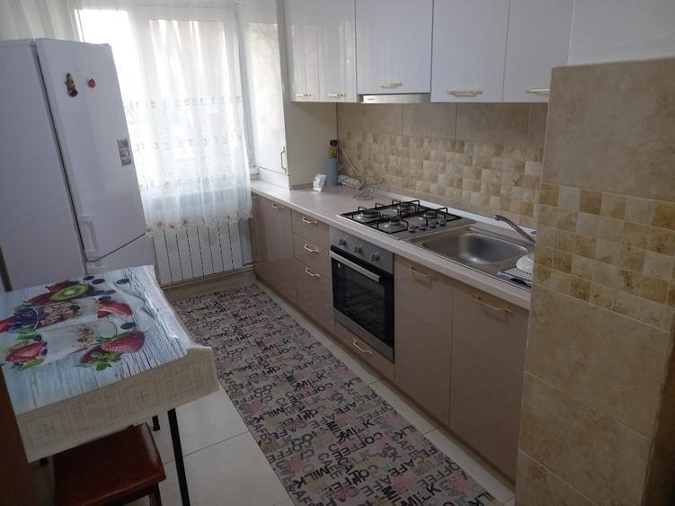 Apartament cu 2 camere decomandat în Casa de Cultură