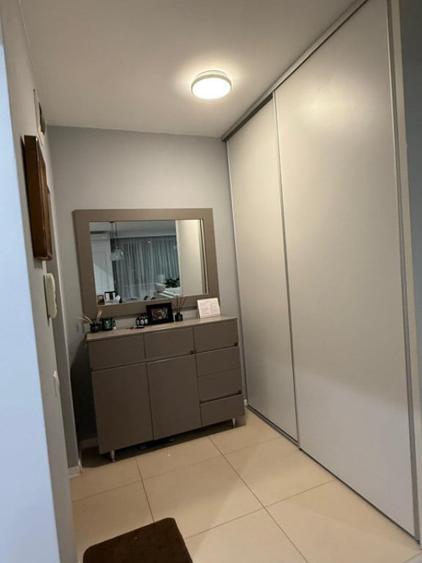Apartament de vanzare semidecomandat ,3 camere 80 mp , zona - 16