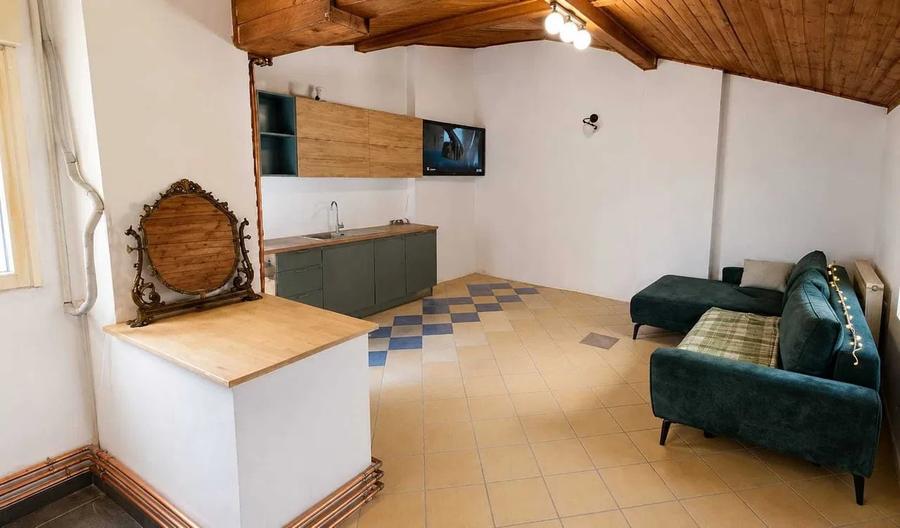 Apartament cu 3 camere decomandat în Cișmigiu