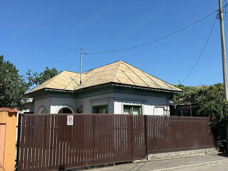 Casă cu Teren 240 Mp în 23 August (Cațelul)