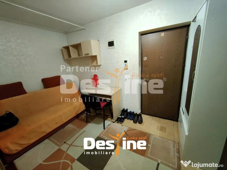 Garsonieră decomandată în Vișani
