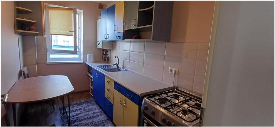 Apartament cu 2 camere decomandat, mobilat în Tractorul