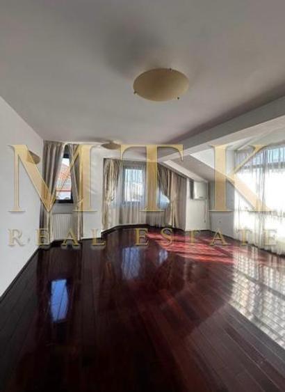 Duplex cu 7 camere cu Canalizare în Pipera