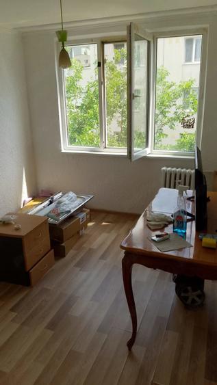 Apartament cu 2 camere decomandat în Drumul Taberei