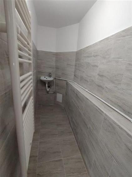 Spațiu comercial, de 72 mp, în Central