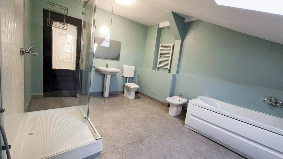 Apartament cu 3 camere decomandat, mobilat în Floreasca